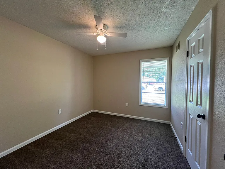 5112 Breckenwood Dr — Photo 10