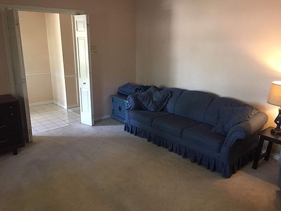 2nd image of 3913 Puckett Dr