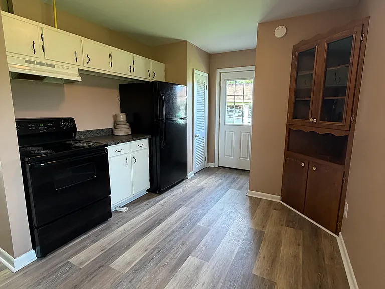 609 Catalina Dr — Photo 4