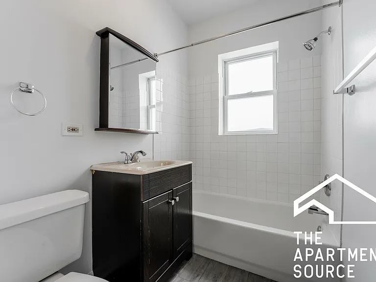 1633 N Humboldt Blvd — Photo 8