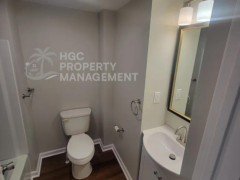 805 Moore St — Photo 16