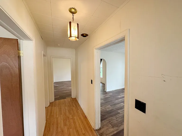 312 Jackson St — Photo 4