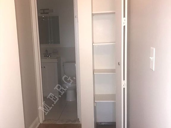 3rd image of 104 Park Ave