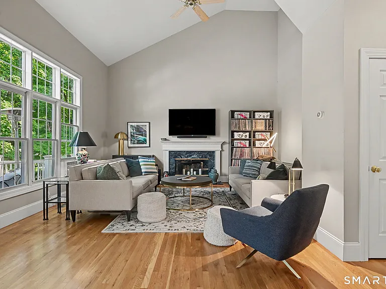 1 Silvermine Rdg — Photo 13