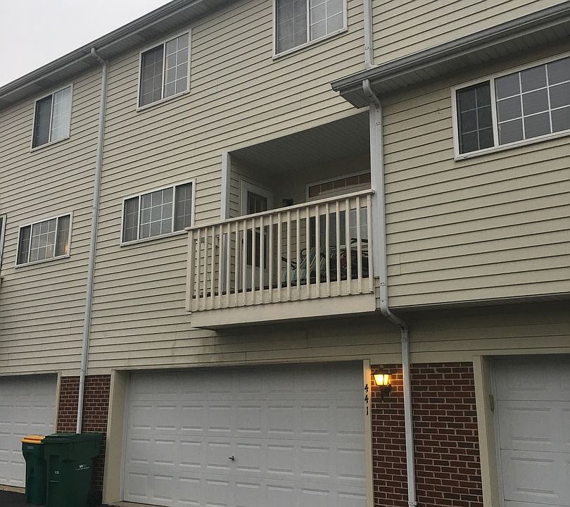 2nd image of 441 E Willow St #0