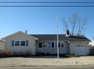 328 W 11th St, Ship Bottom, NJ 08008