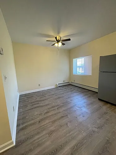 68 Chase St Photo 1