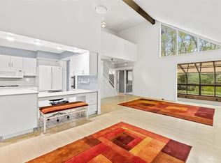 S94W23190 Hawthorne Chasm, Big Bend, WI 53103