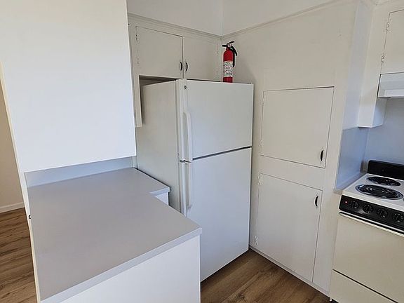 4th image of 9416 N Buchanan Ave APT A