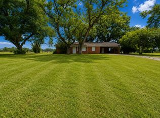 838 Center St, Buffalo, TX 75831