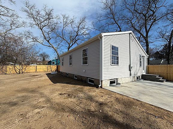 2nd image of 661 College Rd