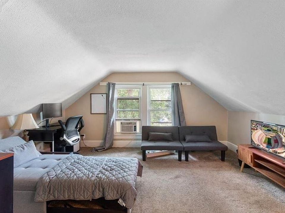 1st image of 335 Dawn Dr #2
