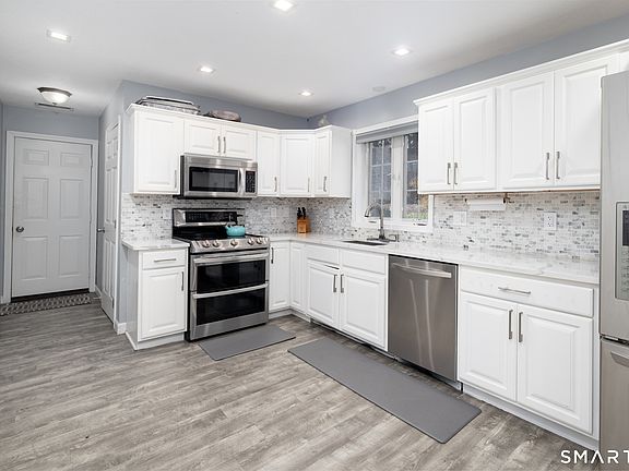 5th image of 76 Kenmore Avenue