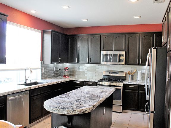4th image of 1713 Savory Dr