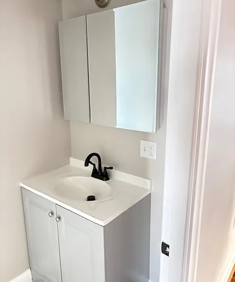 936 S Main St #2 — Photo 11