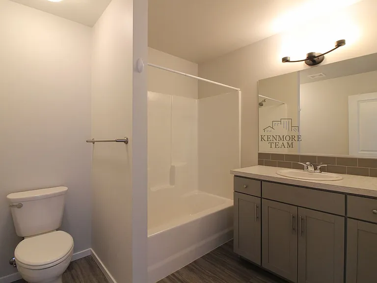 5613 Remington Dr — Photo 10