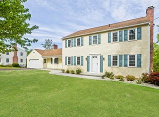 28 Eastwood Dr, Wilbraham, MA 01095