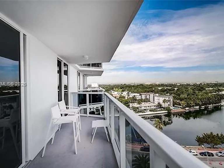 2401 Collins Ave #1410 — Photo 13
