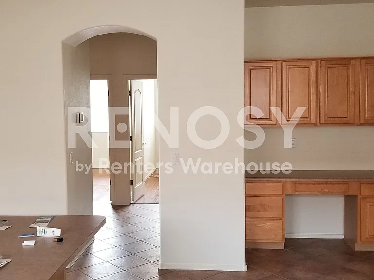 1744 W Frye Rd — Photo 26