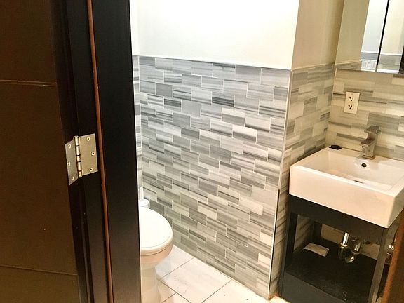 5th image of 924 Columbus Ave APT 1S
