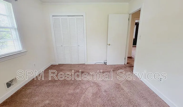 2512 Castle Hayne Rd — Photo 16