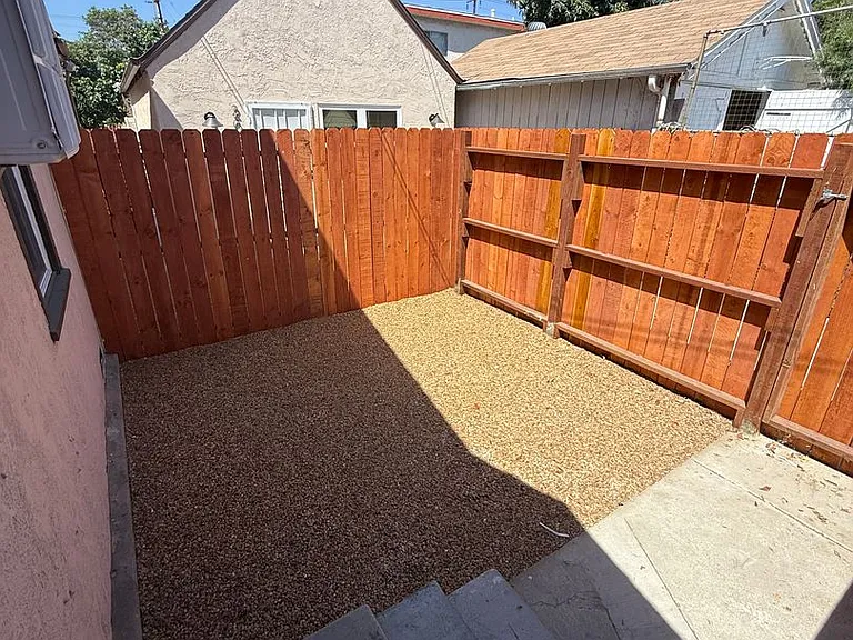 2025 Addison Way — Photo 3