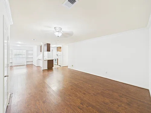 5333 Richmond Ave Photo 1