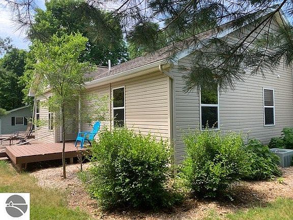 5th image of 7358 Meadow Ln