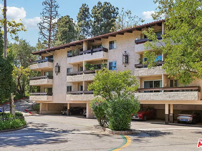 2700 Cahuenga Blvd E #4313 — Photo 44
