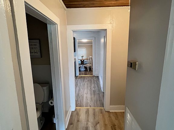 3rd image of 312 S Walnut Ave APT B