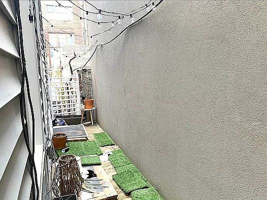 4th image of 160 Metropolitan Ave #1