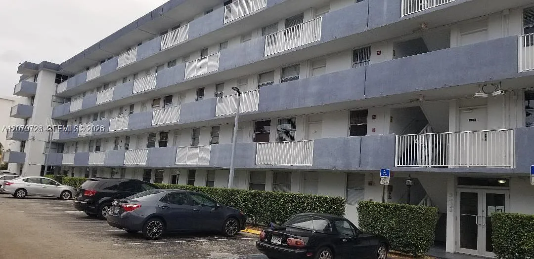 North Bay Villas Condo — Photo 3