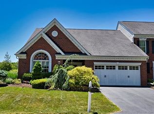 2121 Croghan Dr, Carnegie, PA 15106