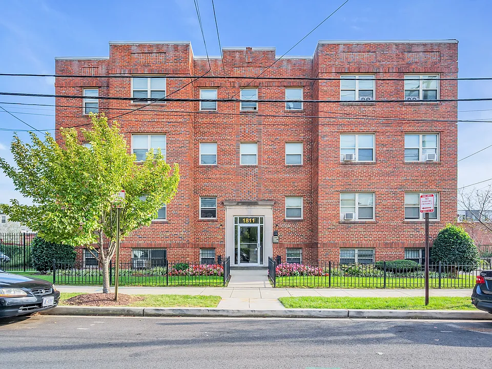1811 Irving Street NE