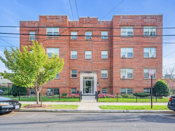 1811 Irving Street NE