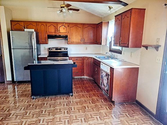 4th image of 2519 Burrowes St