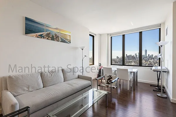 Rented by Manhattan Spaces | media 3