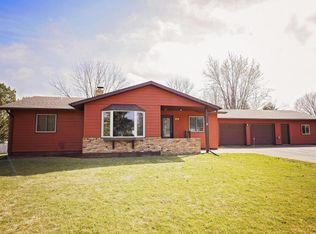216 Maple Drive, Brookings, SD 57006