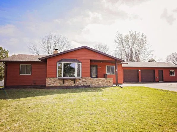 216 Maple Drive, Brookings, SD 57006