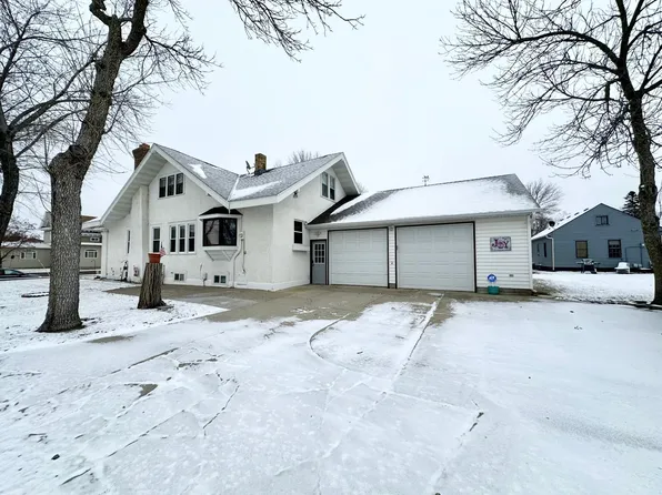 411 6th St S, Sauk Centre, MN 56378