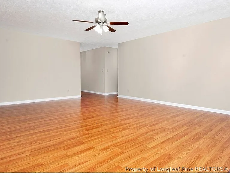 7132 Kearny Ave — Photo 9