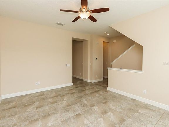 5th image of 813 Lobelia Dr