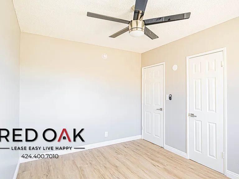 1589 E 47th St #3 — Photo 15