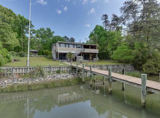 40 Cove Ct, Deltaville, VA 23043