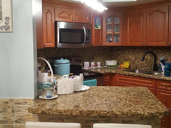 2nd image of 8353 Lake Dr APT 403J