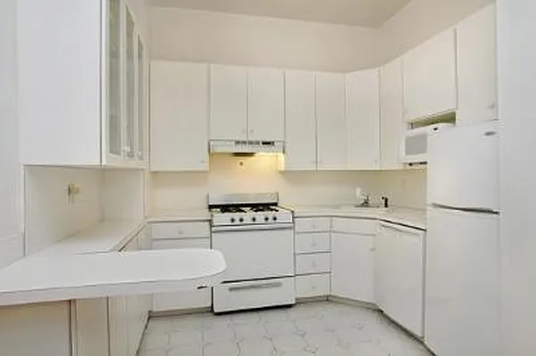 Sold by Corcoran | media 19