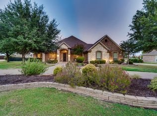 228 Spring Grove Dr, Waxahachie, TX 75165