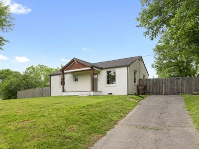 123 Dodge Dr, Nashville, TN, 37210