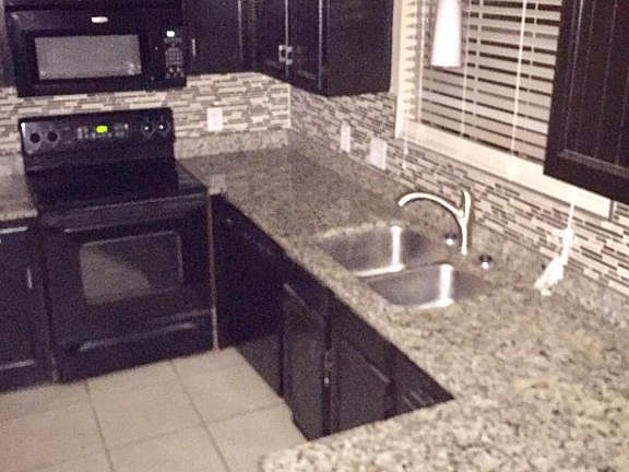 3rd image of 4060 Greenwillow Ln W