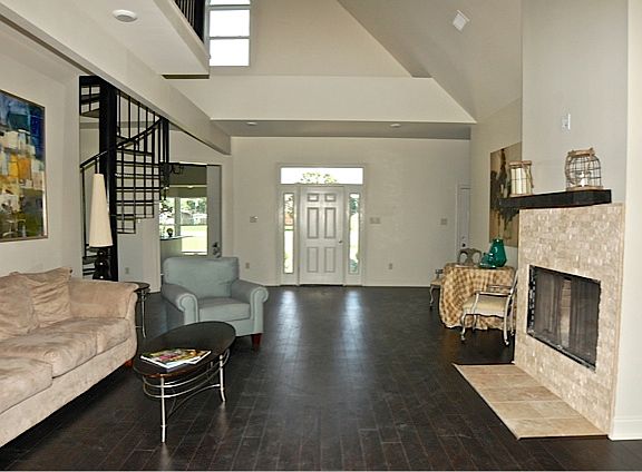 5th image of 44048 Bayou Blvd